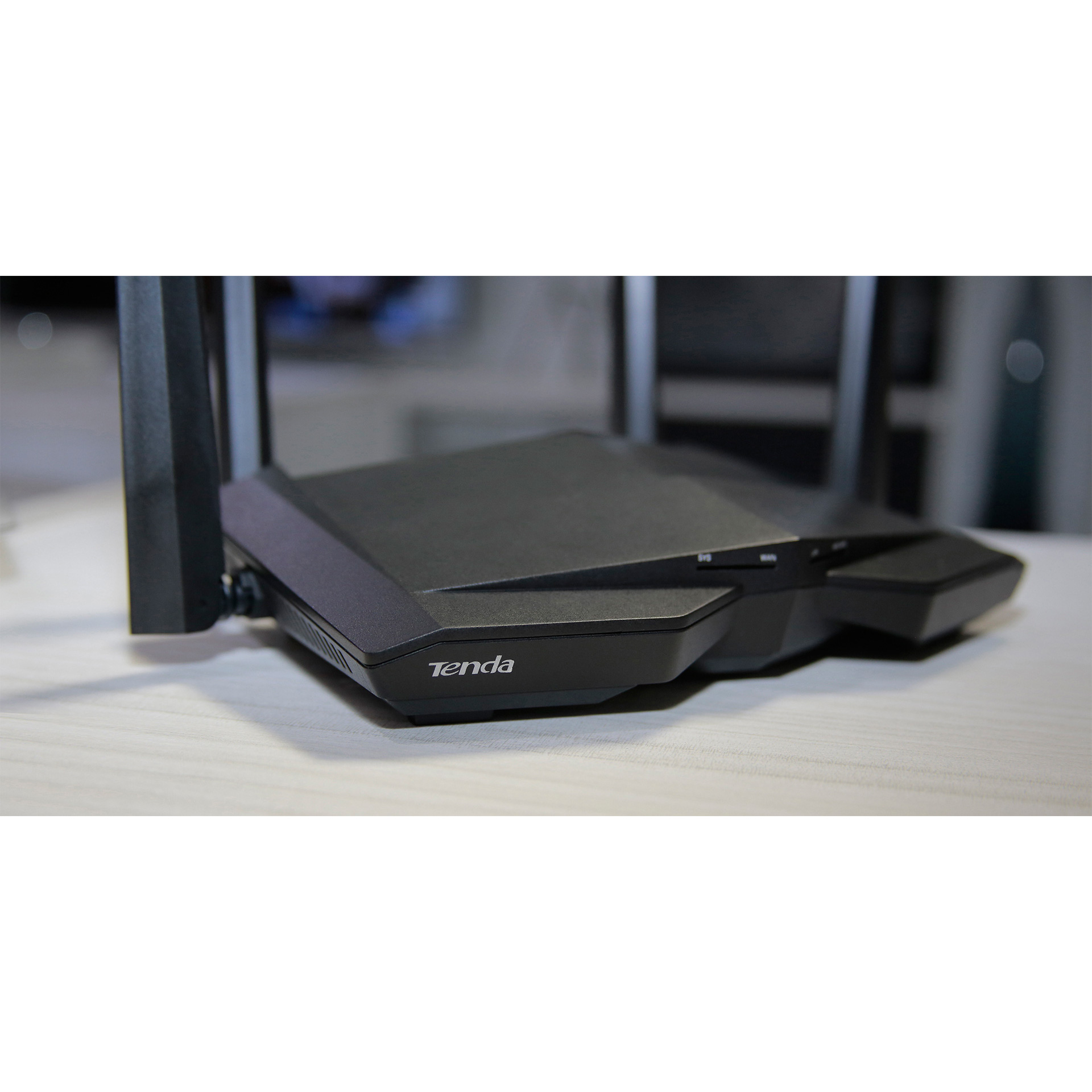 Smart Dual-band Gigabit Wireless Router 4 Antenne AC1200 TENDA - immagine 9