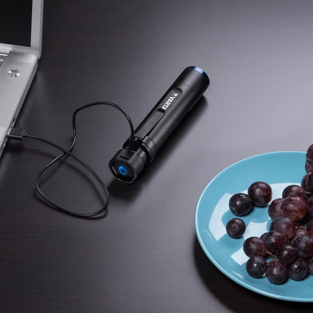 Torcia Ricaricabile NightCutter F20R MicroUSB 4 Modalità Illuminazione VARTA - immagine 7