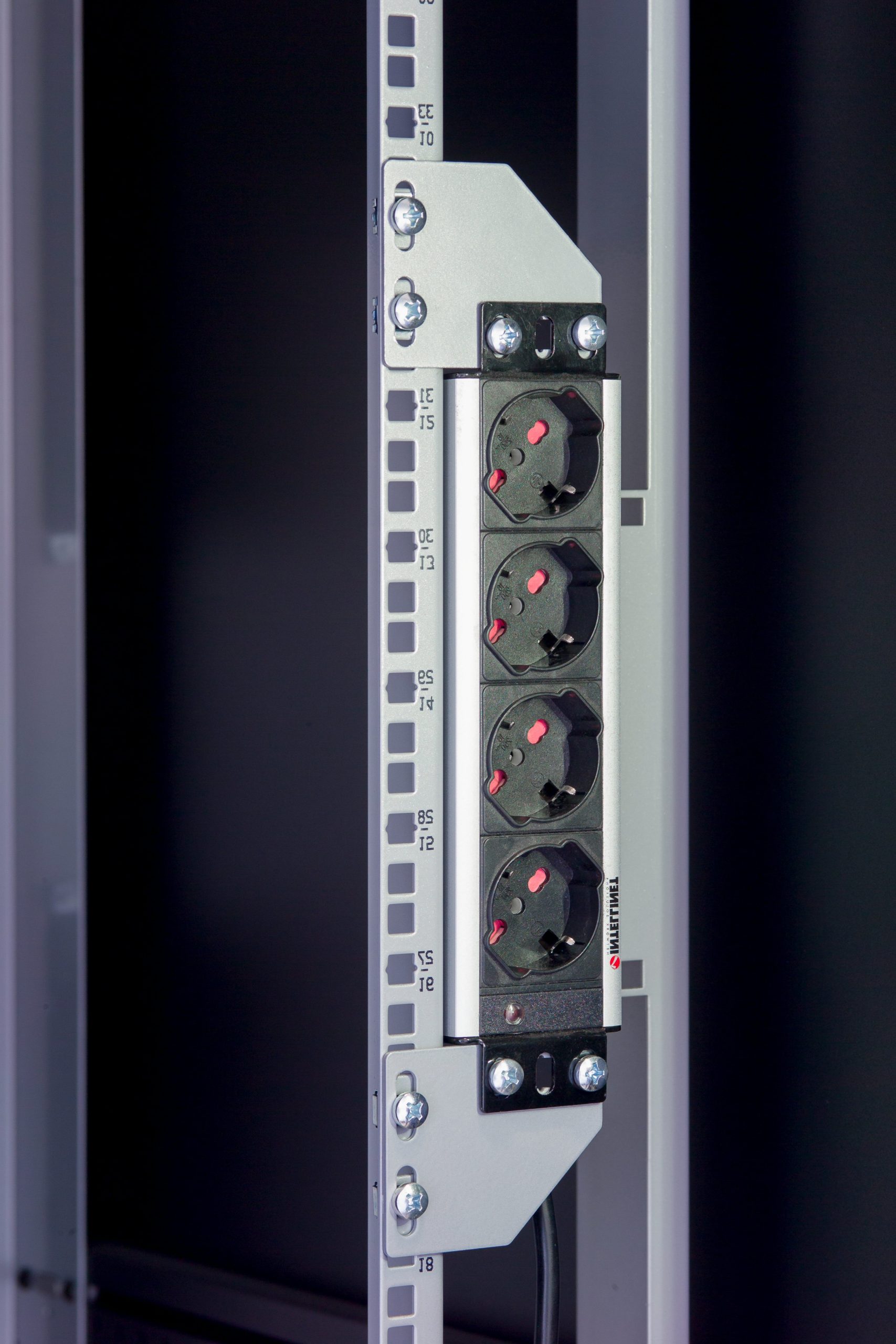 Staffe per Montaggio Verticale su Montanti Rack Silver TECHLY PROFESSIONAL - immagine 3