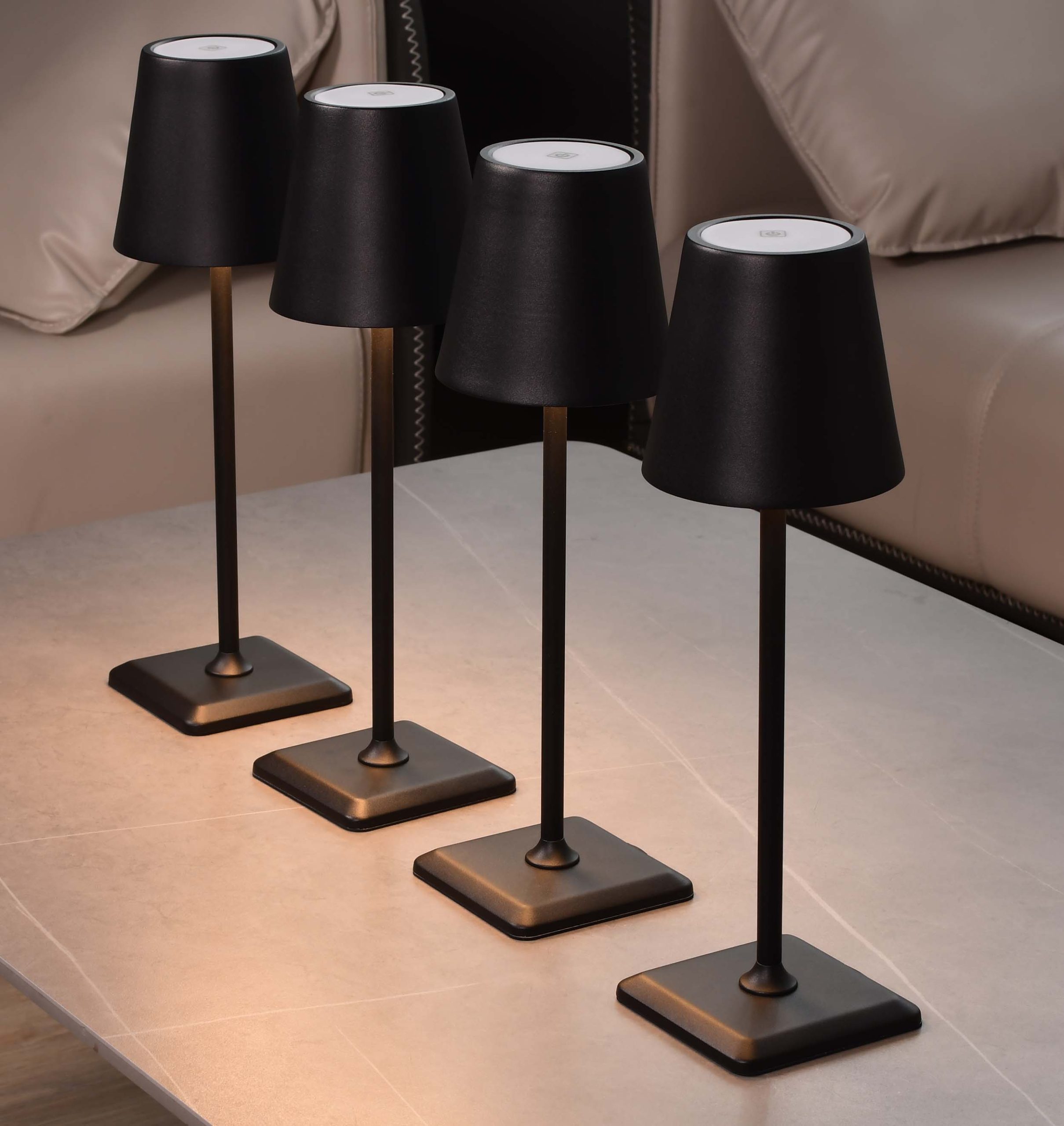 Lampada da Tavolo LED Senza Fili USB-C™ Dimmerabile in Metallo Nero TECHLY - immagine 8