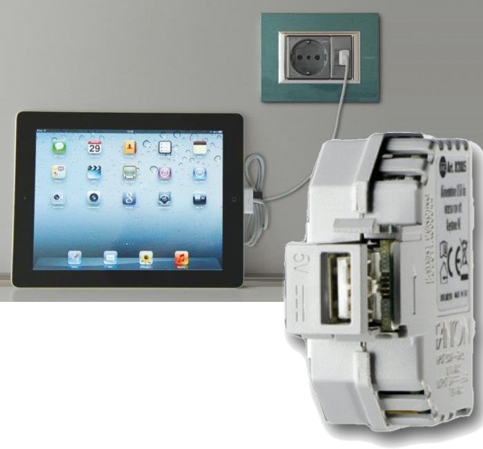 Alimentatore USB 2,1A da incasso con aggancio Keystone nero FME - immagine 2