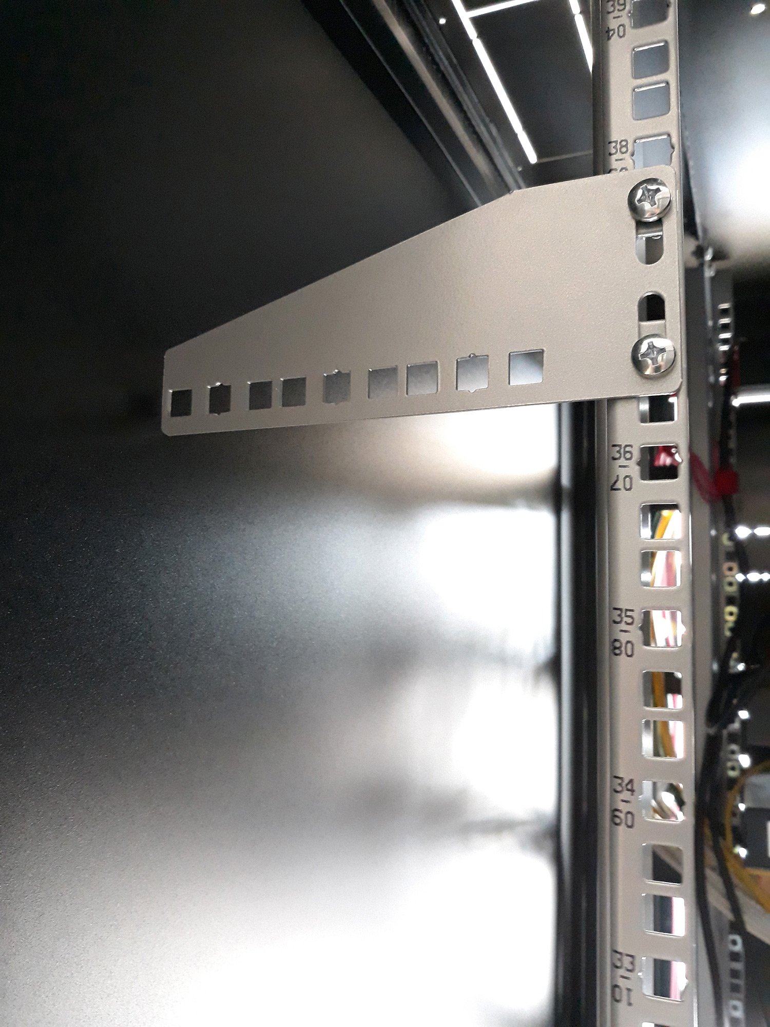 Coppia di staffe 3U per installazione verticali apparecchiature rack 19'' TECHLY PROFESSIONAL - immagine 3