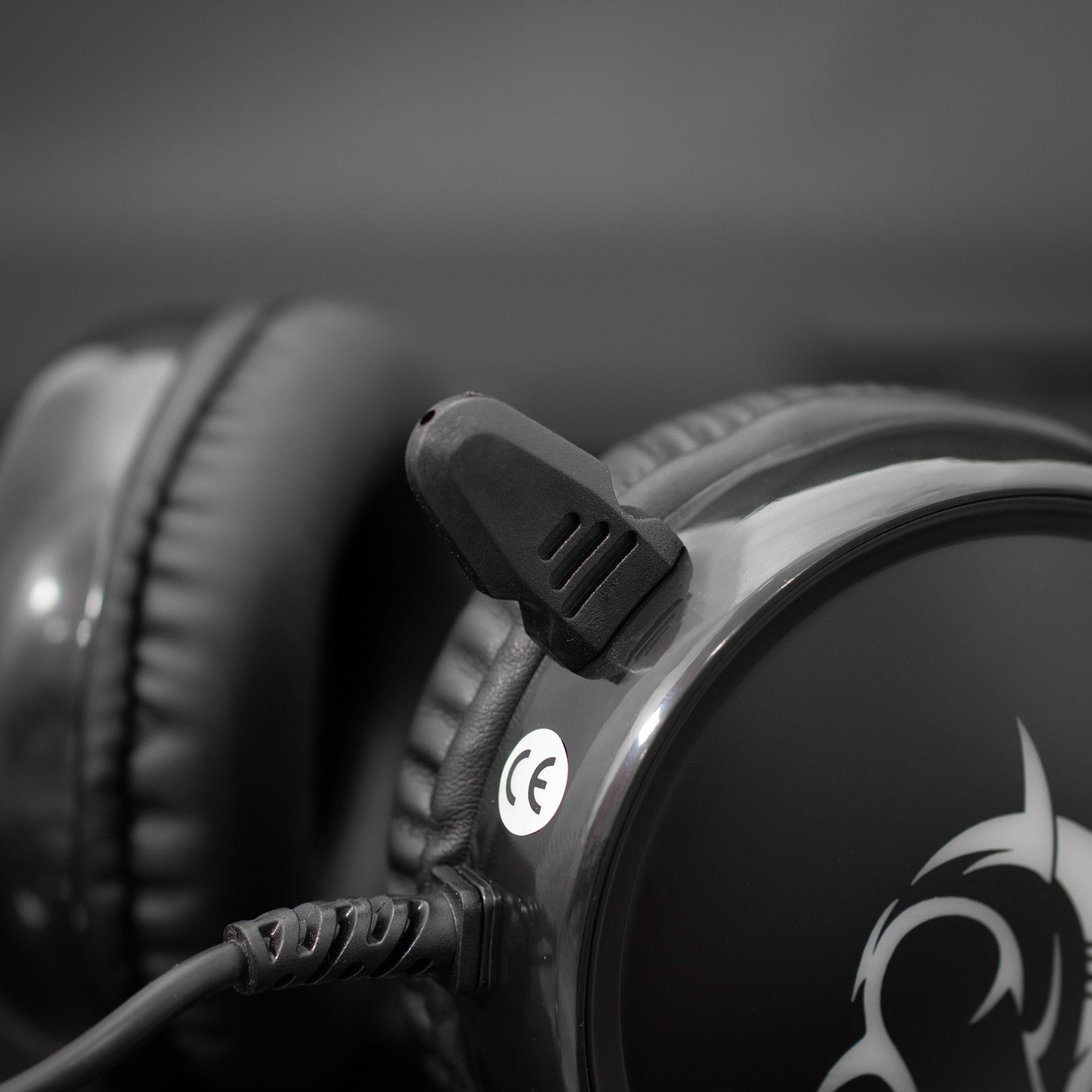 Cuffia Gaming Stereo con Microfono con Illuminazione LED in 7 Colori MARGAY WHITE SHARK - immagine 5