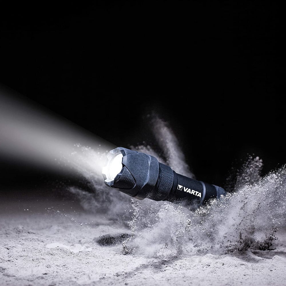 Torcia LED Indestructible F10 PRO Resistente ad Acqua e Urti VARTA - immagine 6