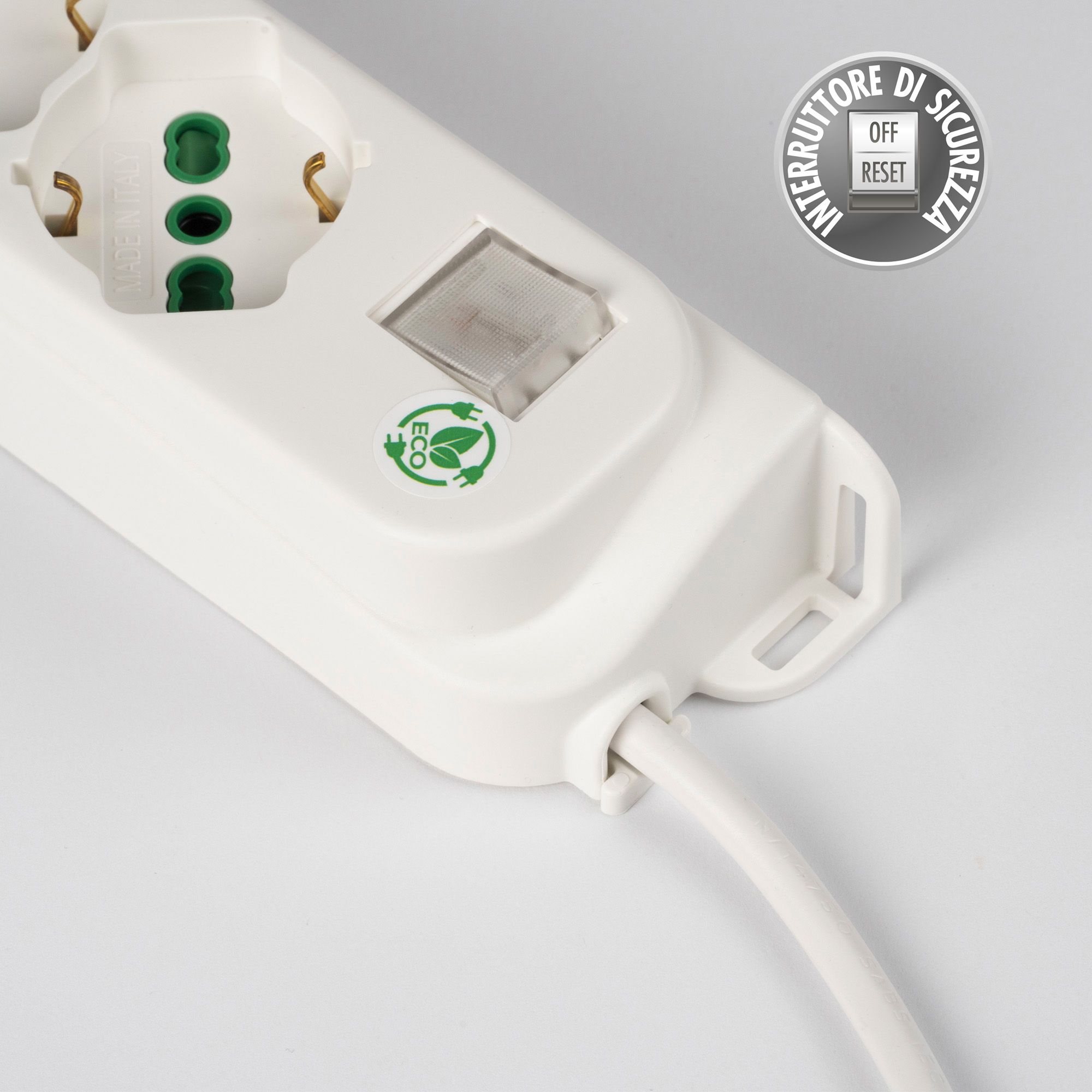 Presa Multipla a 3 Posti Italiana Bipasso con Interruttore Bianco FME - immagine 4