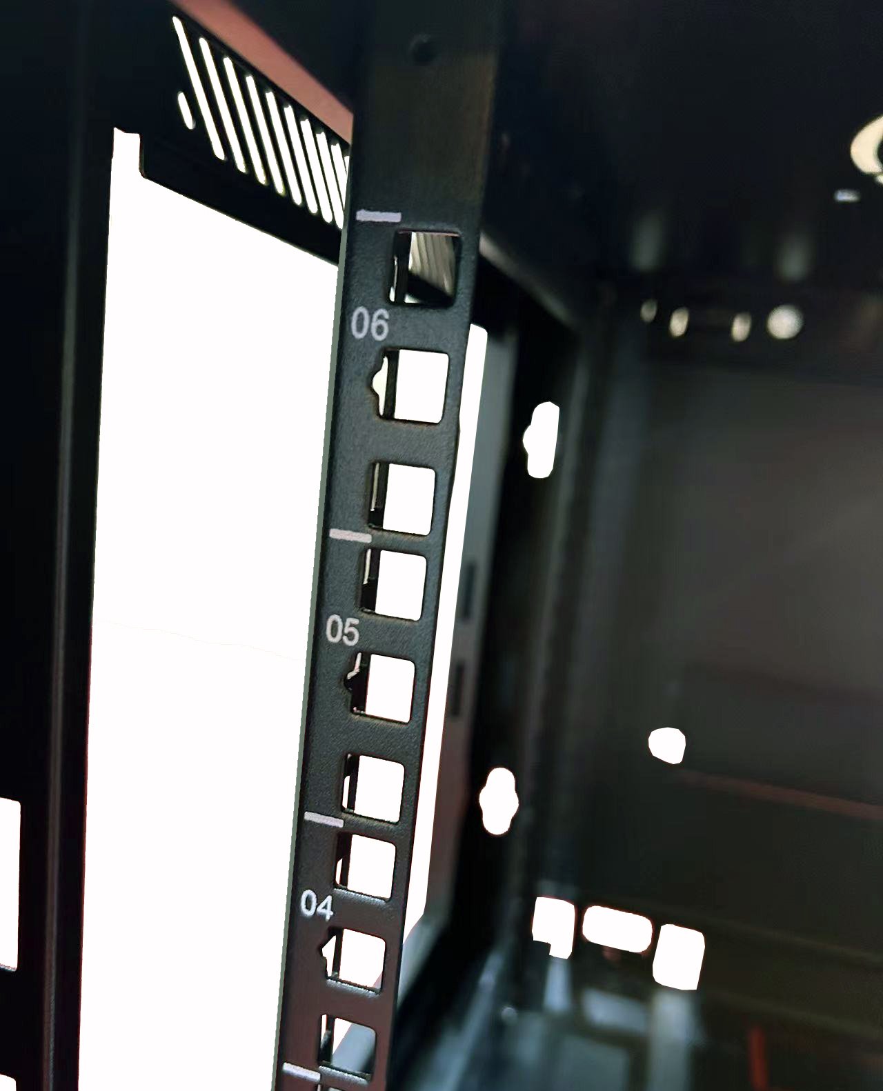 Armadio Rack 19'' a muro 15 unità sezione unica prof. 600mm Nero TECHLY PROFESSIONAL - immagine 4