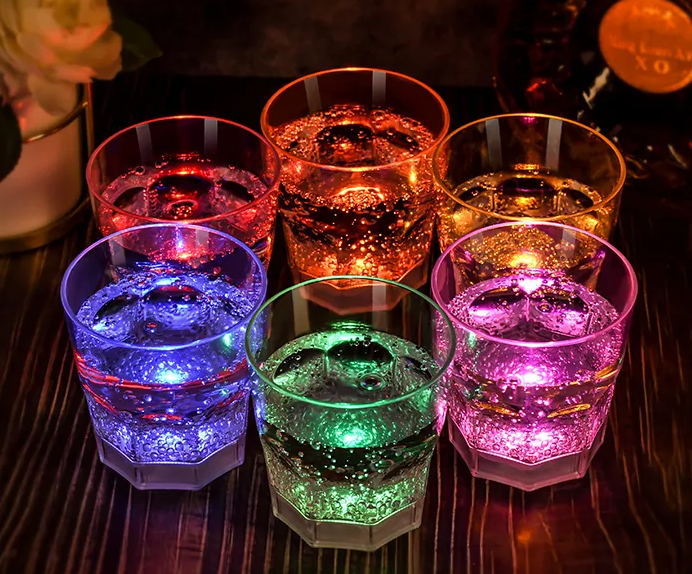 Confezione da 6 Bicchieri Tumbler 250 ml con 6 Colorazioni LED TECHLY - immagine 4