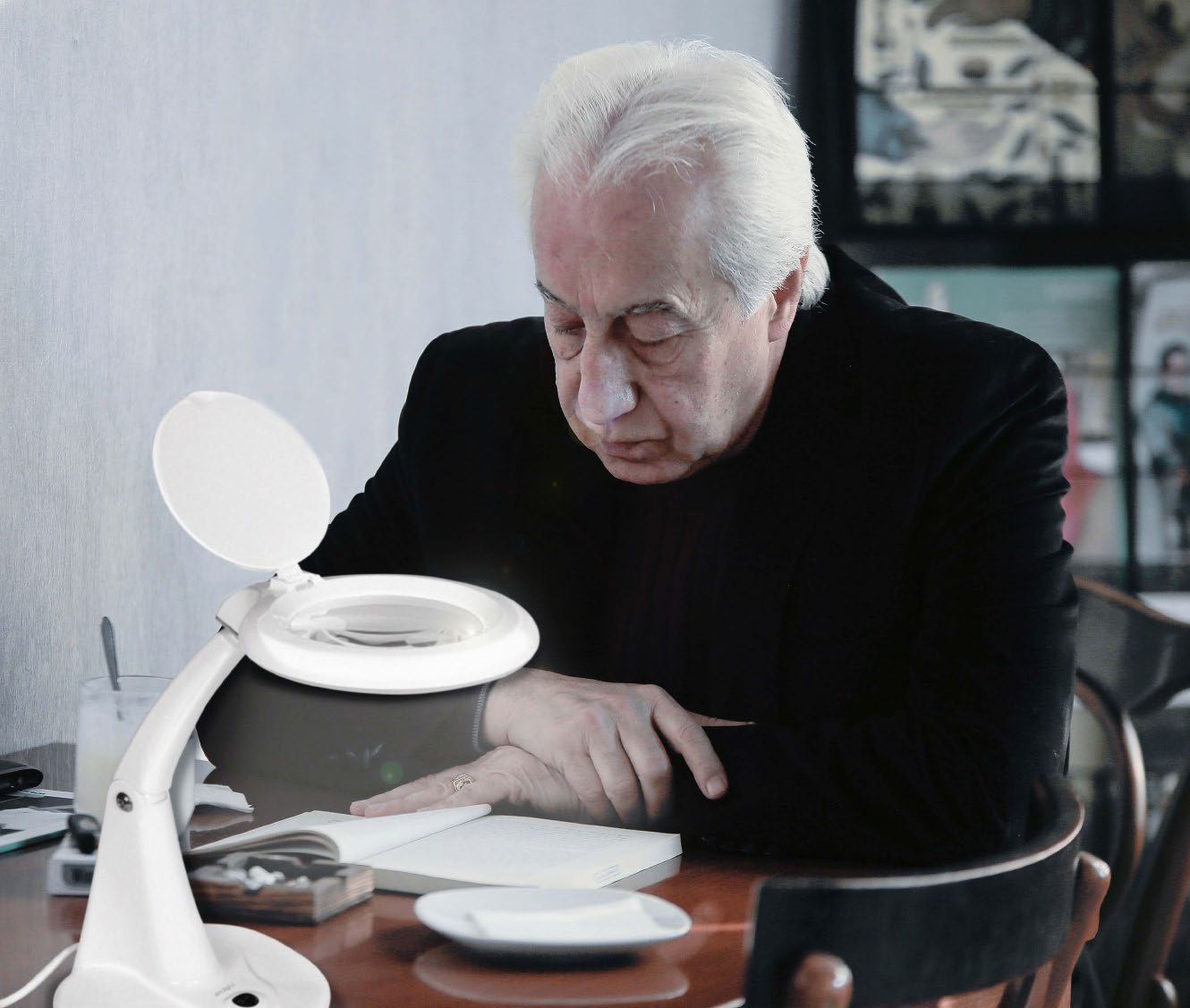 Lampada LED da Tavolo con Lente d'ingrandimento a 3 e 12 Diottrie LOGILINK - immagine 6