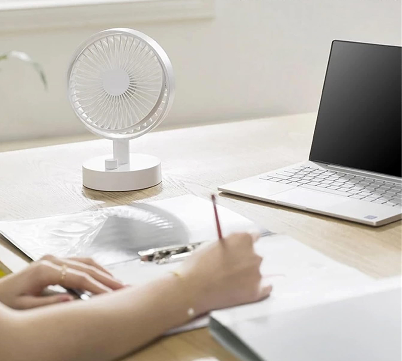 Mini Ventilatore Rotante da Tavolo a 10 Velocità Ricarica USB-C™ TECHLY - immagine 7